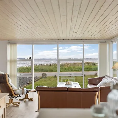 Teodosija - 20m From The Sea By Interhome בית נופש *